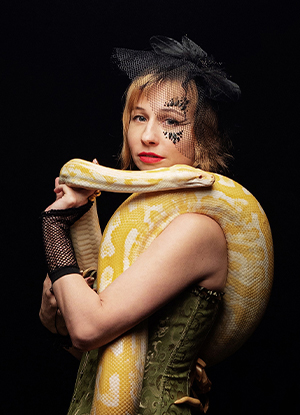  Столешница в Нукусе Каракалпакистане - Nukusda Stoleshnitsa НУКУСДА СТОЛЕШНИЦА image